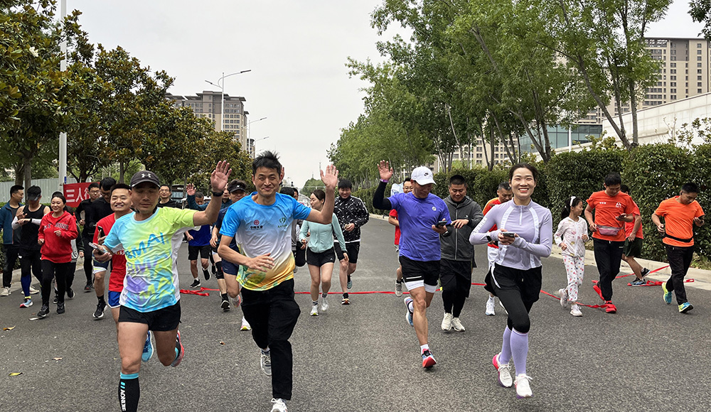 【郑州】健跑比赛激情落幕