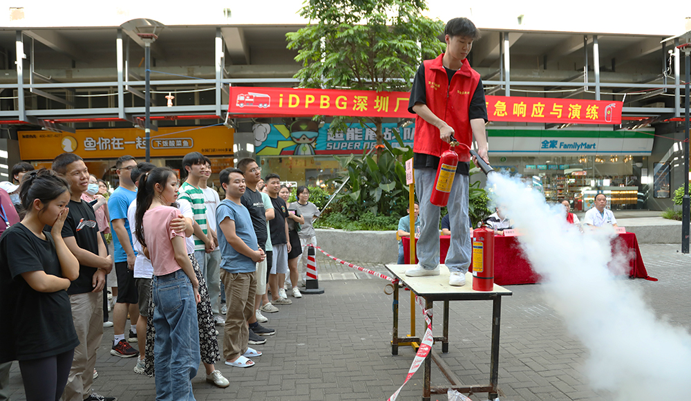 【深圳】员工逃出“烟火场”