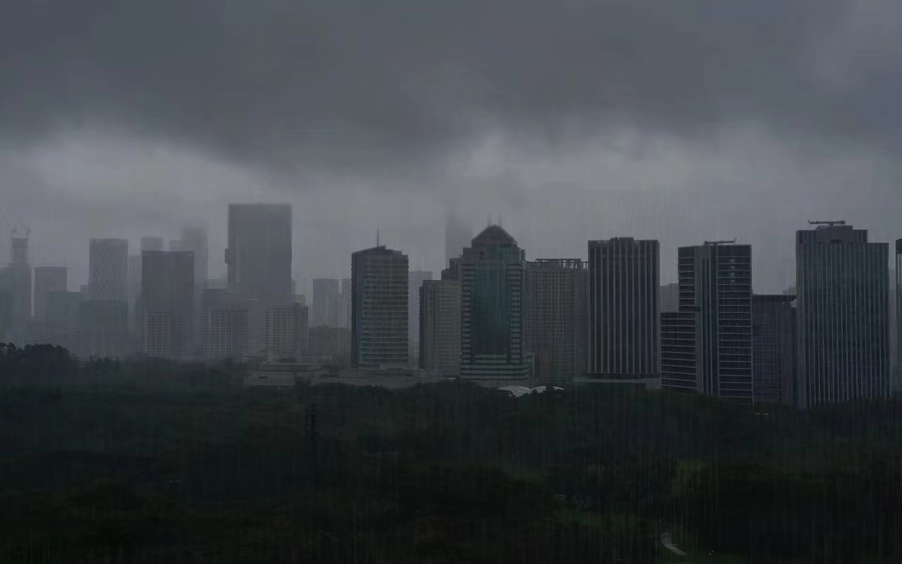 暴雨如注