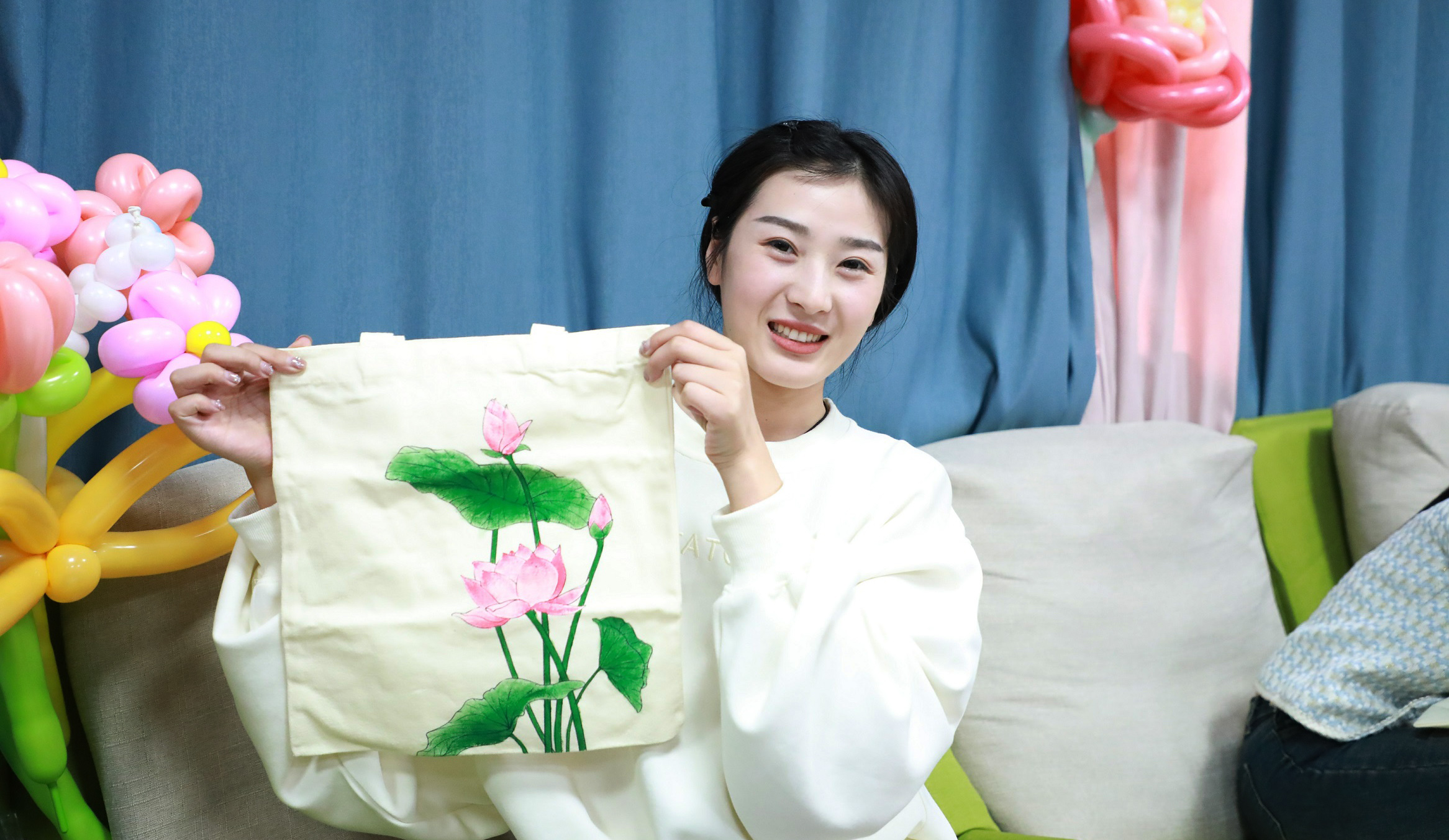 【郑州】女工巧手绘布包