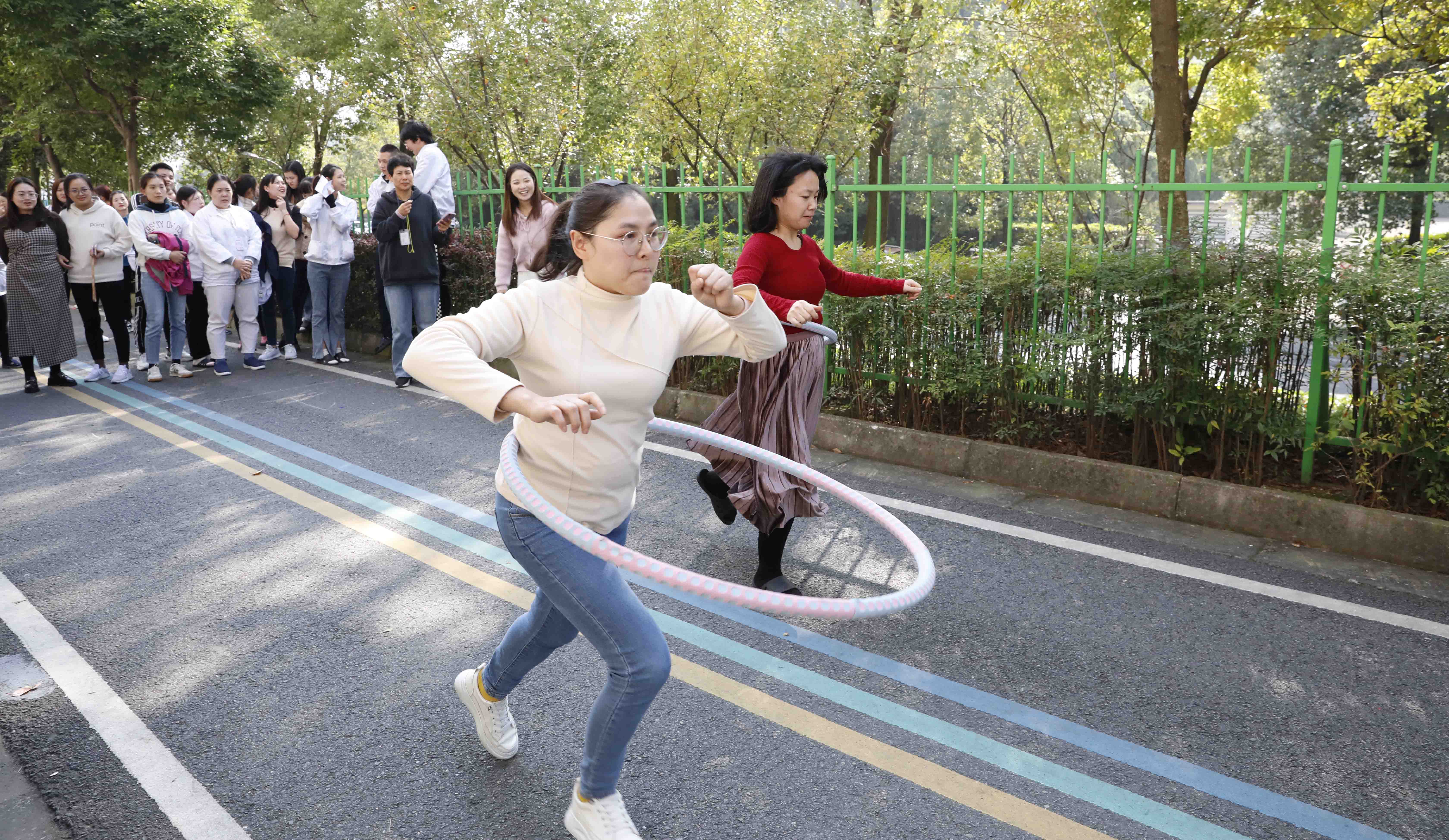 【成都】呼啦圈竞跑，看爽了