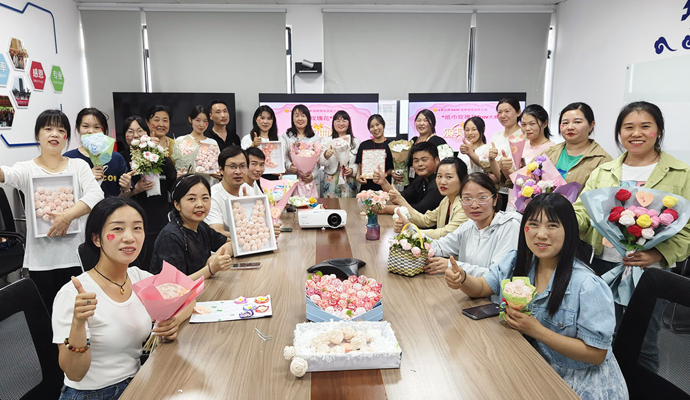 【郑州】手工达人巧制玫瑰花