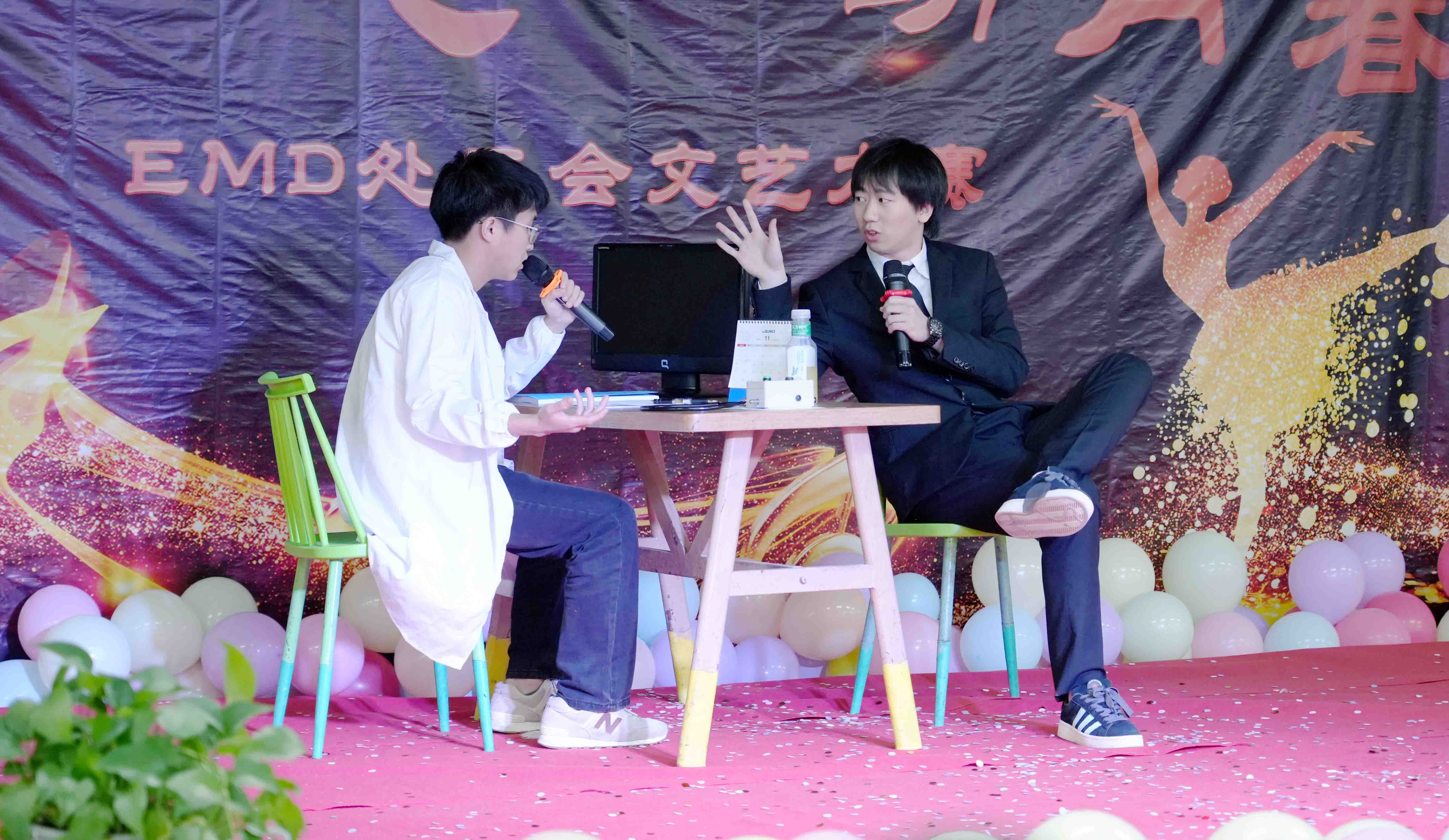 【武汉】餐厅搭起舞台