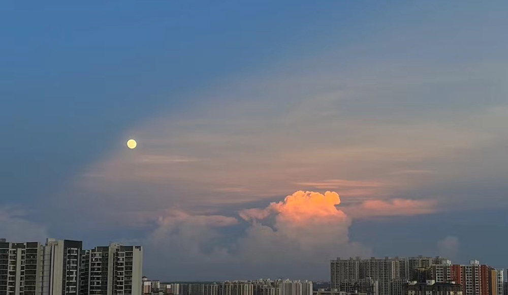 天边，有群快乐的星