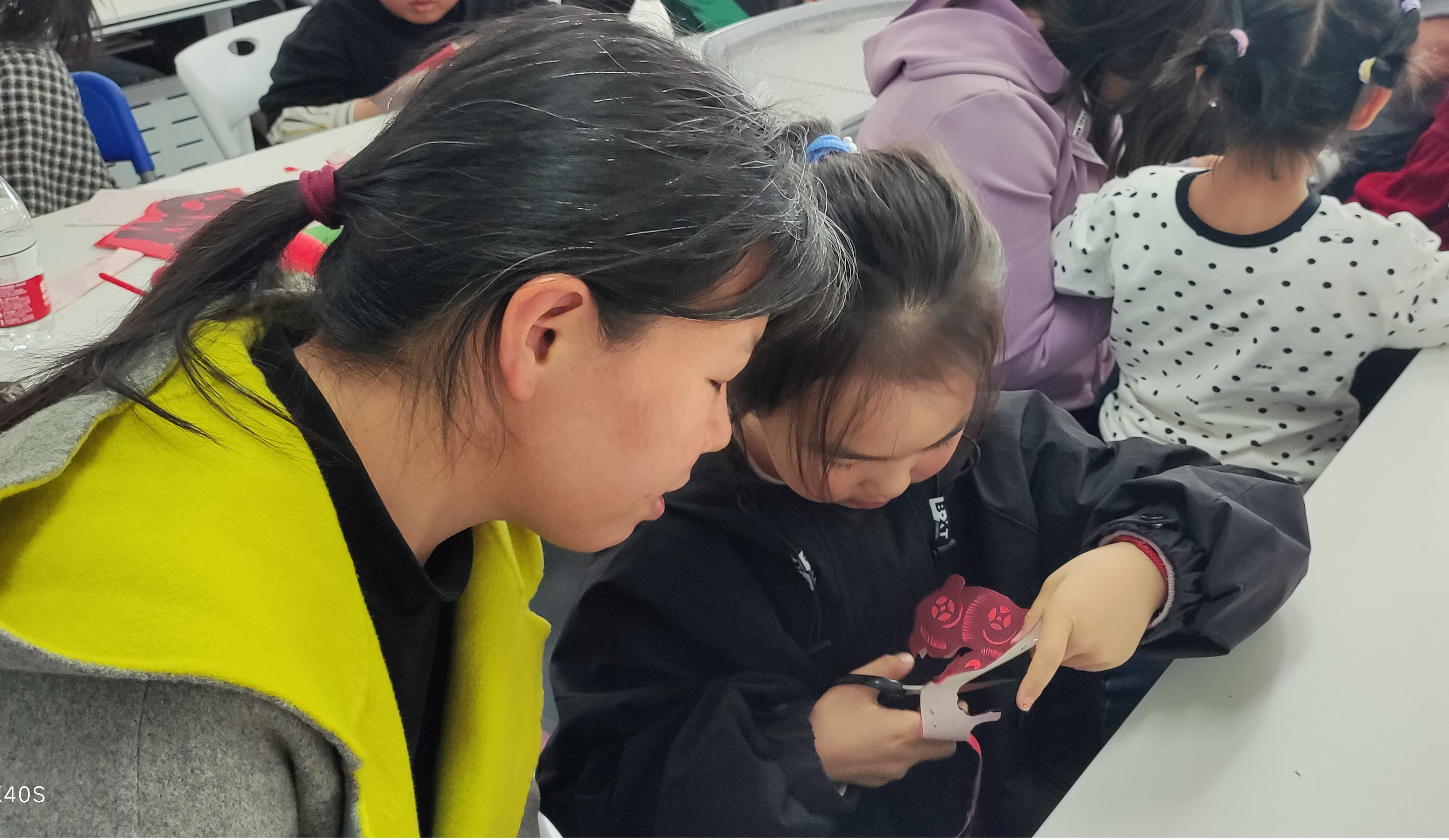 【郑州】亲子学剪纸