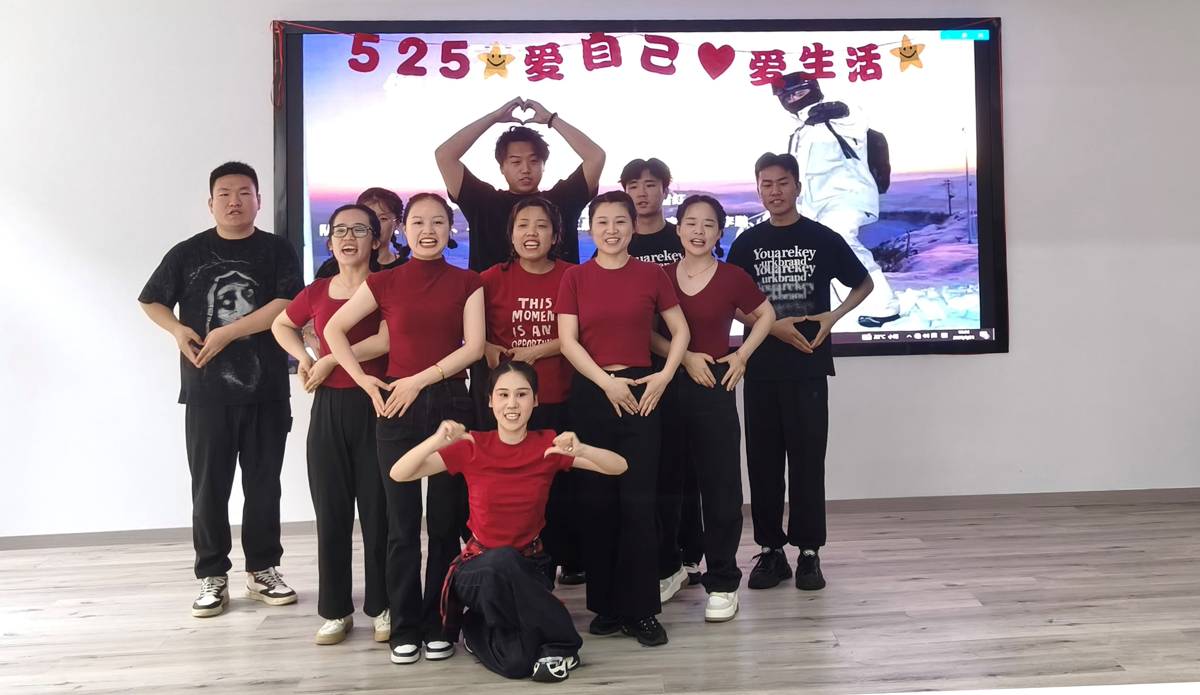 【昆山】工会举办手语比赛