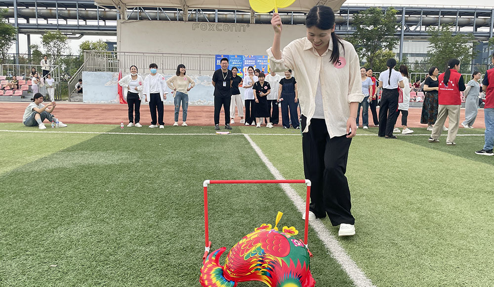 【郑州】“小鸡”跑进趣运会