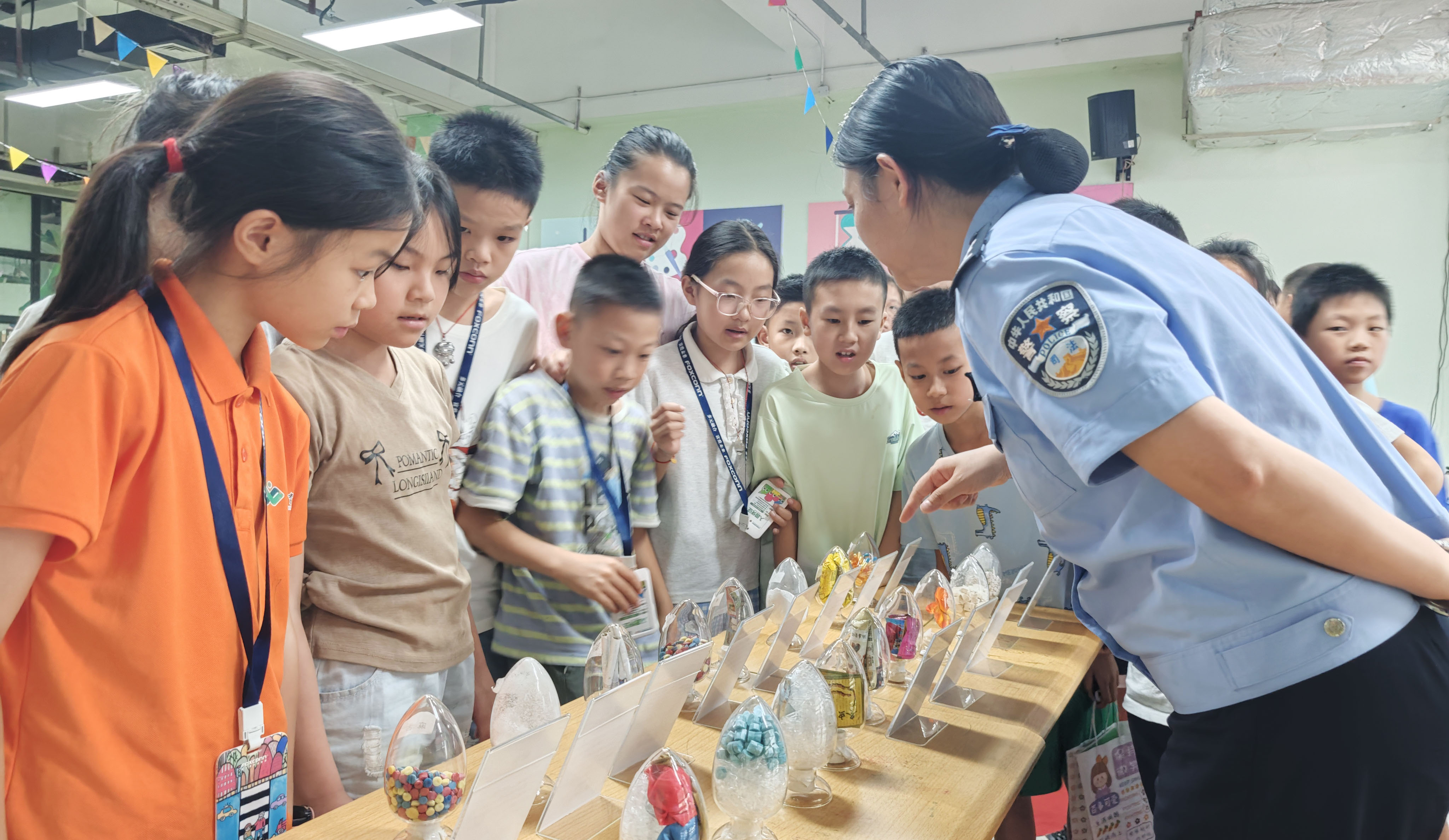 【成都】员工子女学习识毒辨毒