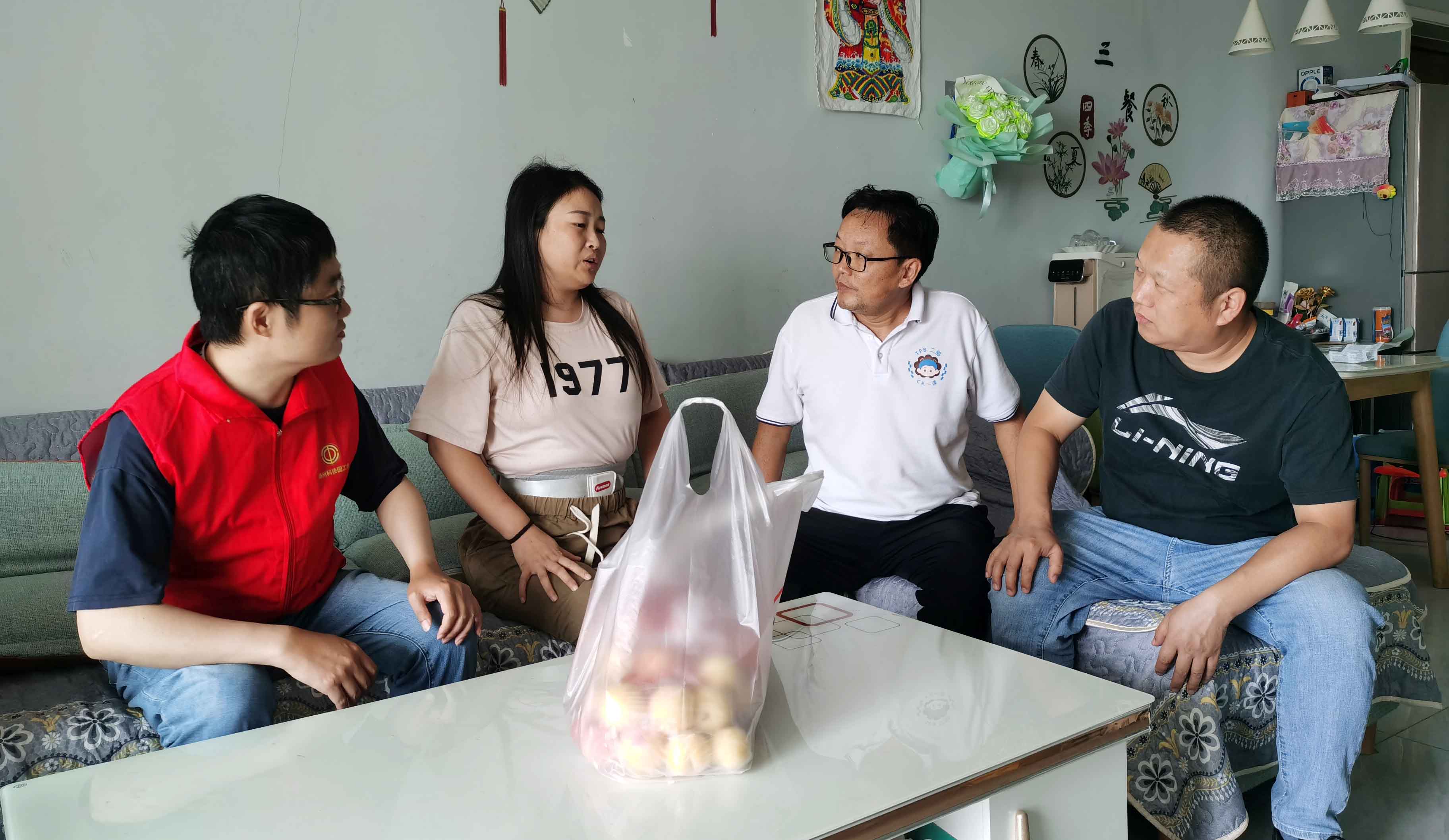 【郑州】小组长慰问伤病员工