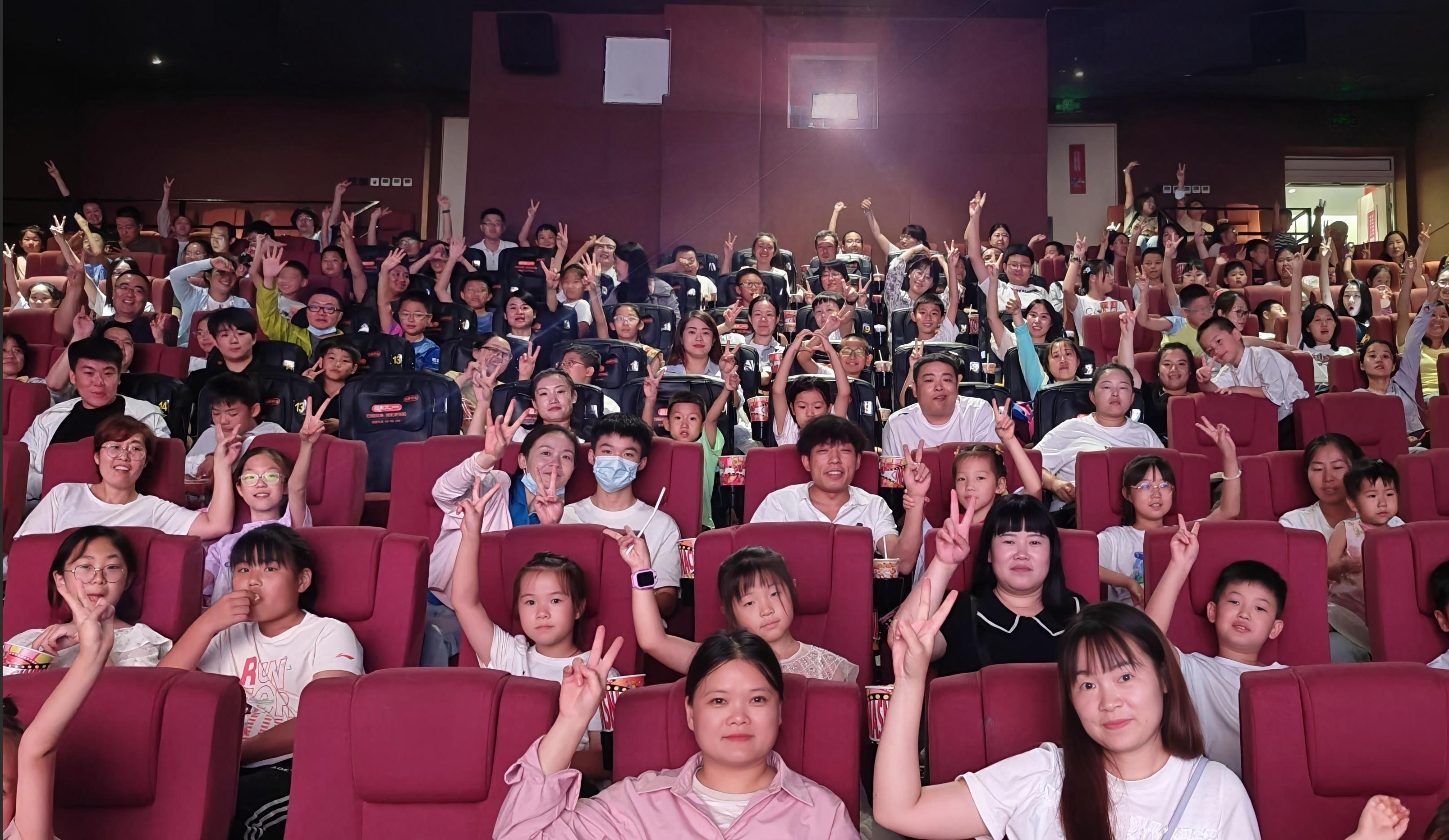 【廊坊】员工包场看电影