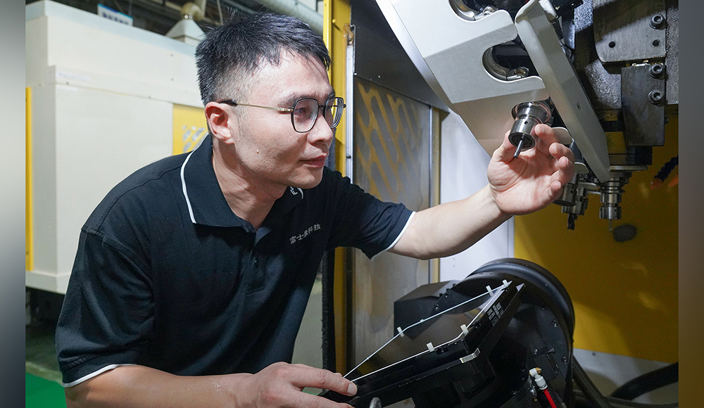 富士康经理，修成“七级工”